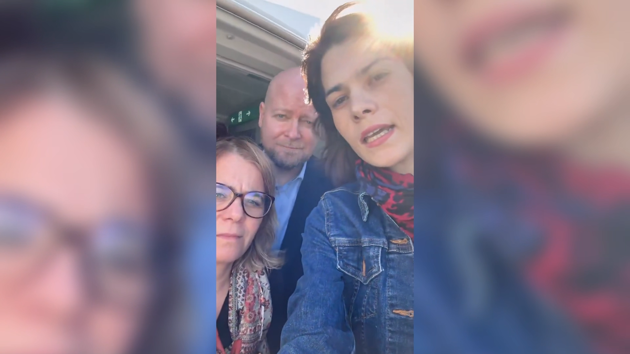 Isa Serra y otros dos eurodiputados denuncian estar retenidos en el aeropuerto de El Aaiún