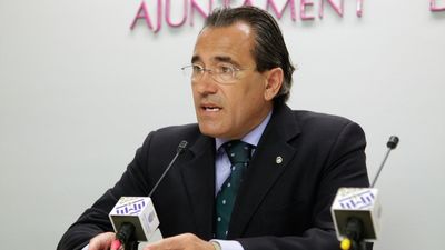 Hallan estrangulado y tiroteado junto a su coche al exalcalde de Gandía, Arturo Torró