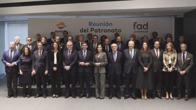 La Reina preside la reunión del Patronato de Fad Juventud