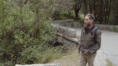 Un vertiginoso descenso hacia el valle del Iruelas y el pantano del Burguillos