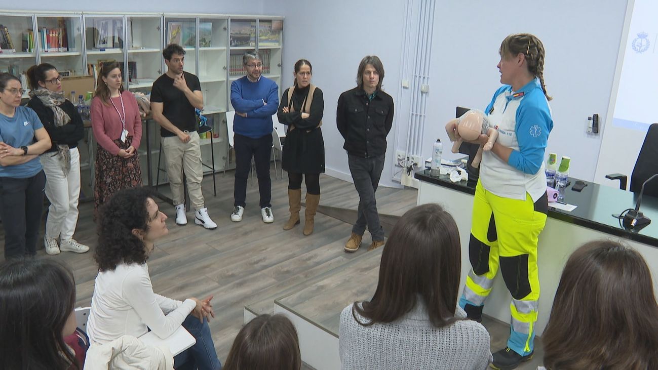 Cursos de primeros auxilios para docentes: el primer eslabón de la supervivencia