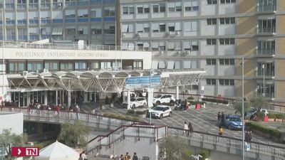 El Papa: "Sigo con confianza mi hospitalización; Les pido que recen por mí"