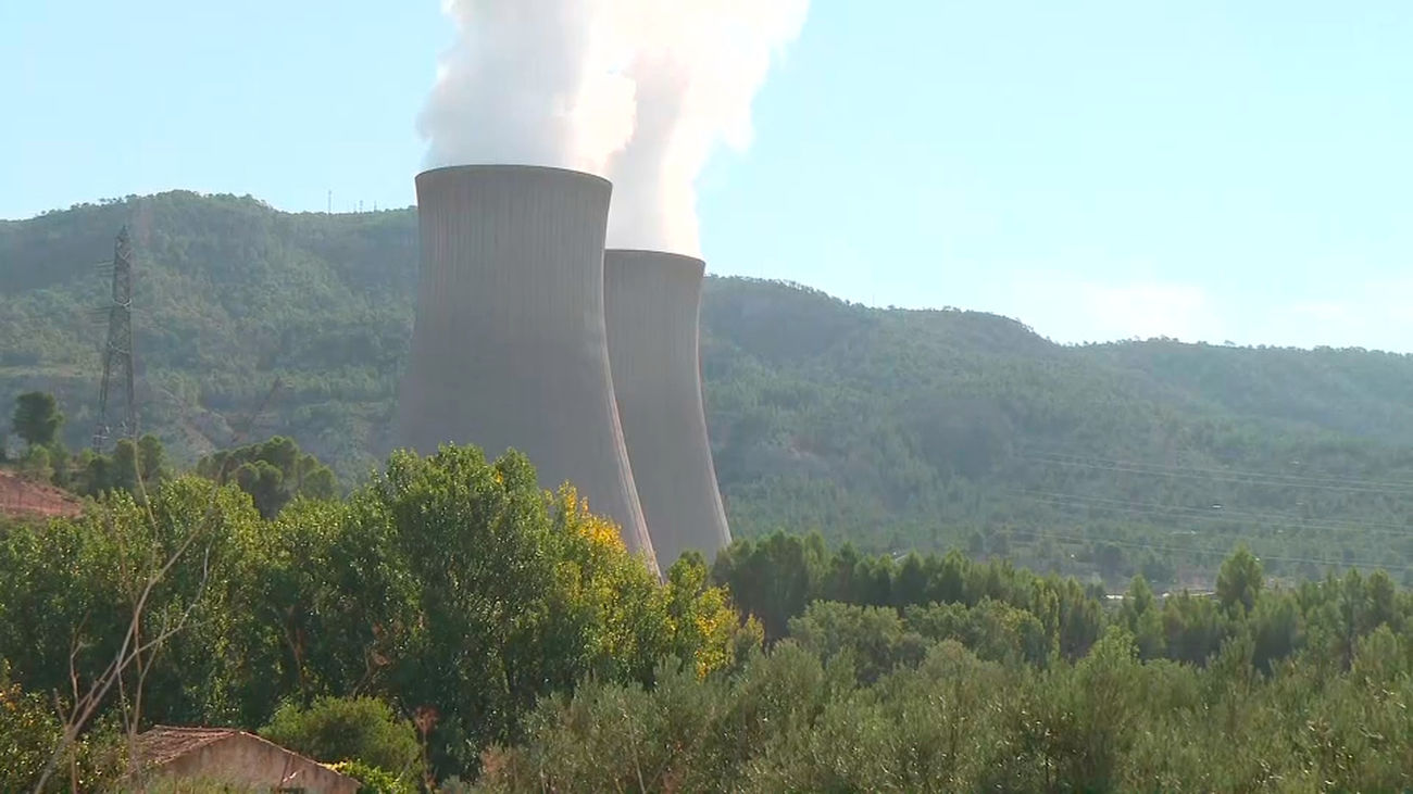 Madrid y Extremadura se unen para exigir la prolongación de la vida de las nucleares ante el cierre de Almaraz