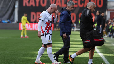 Isi estará de baja unas tres semanas a causa de un esguince de rodilla