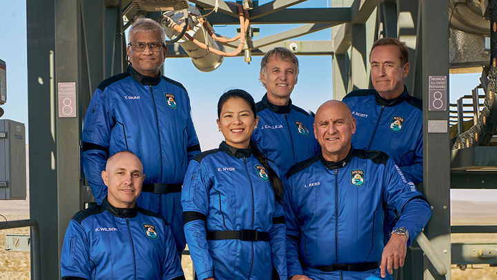 Compañeros de viaje de Jesús Calleja / @blueorigin