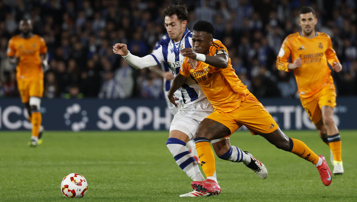 Vnicius ante la Real Sociedad / EFE