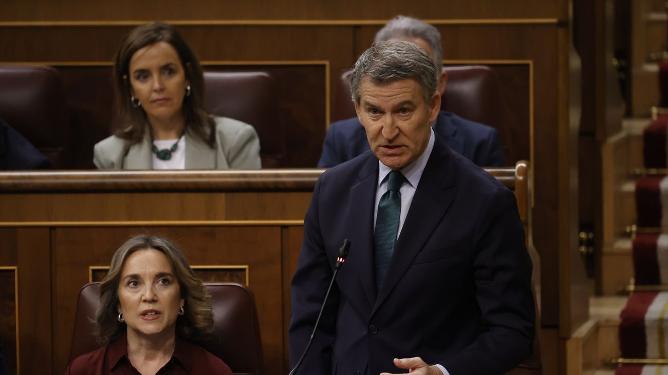Feijóo critica el "regalo" al independentismo con la quita de deuda