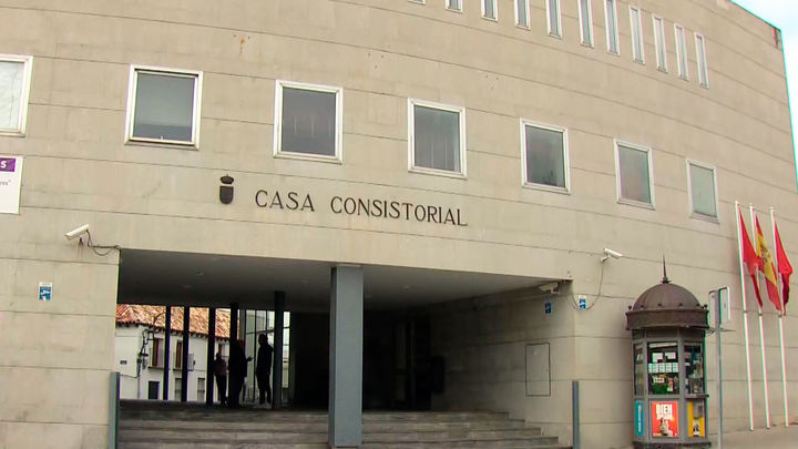 El pleno de Parla sobre las oposiciones anuladas será en Semana Santa