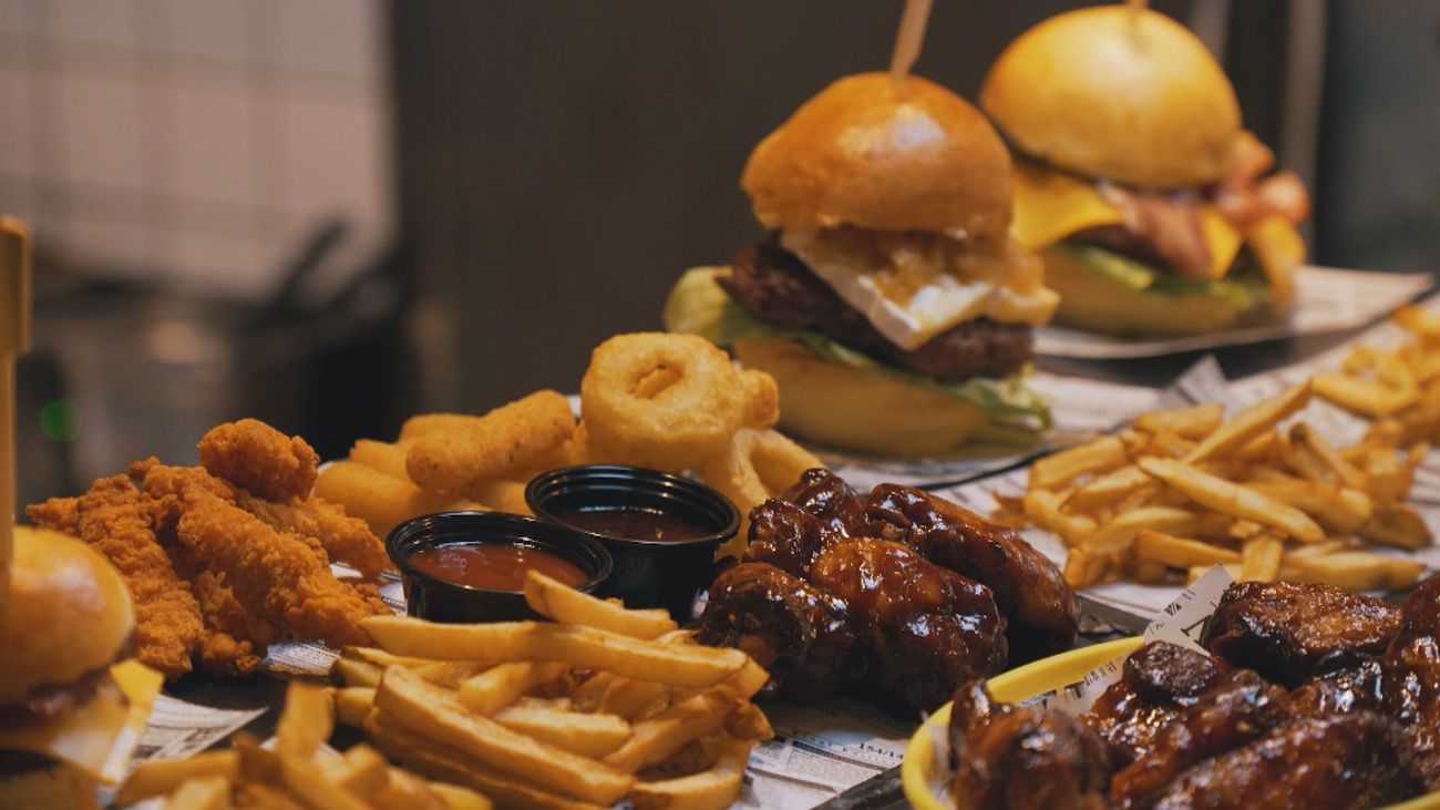 Nos enamoramos de la multiculturalidad del primer street food market de España: el Mercado de San Ildefonso