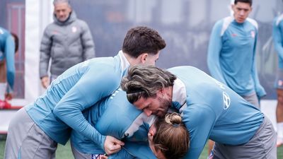 Simeone prueba once sin Julián, De Paul y Giménez