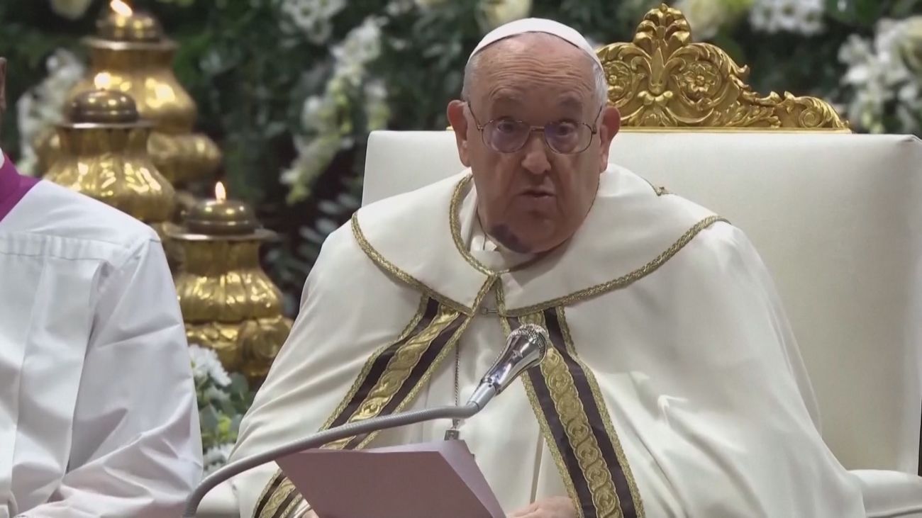 El Papa sufre un "repentino" empeoramiento tras sufrir una crisis de broncospasmo