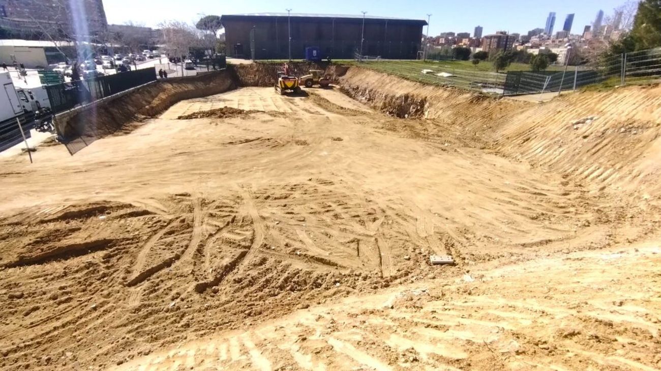 Solar destinado al nuevo cantón junto al polideportivo de Hortaleza