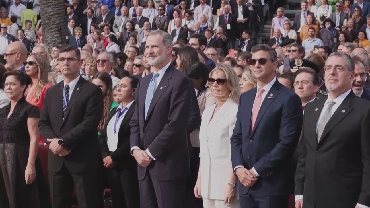 Felipe VI termina su visita a Uruguay tras la toma de posesión del nuevo presidente Yamandú Orsi