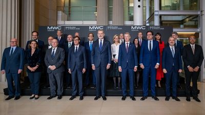 Salvador Illa recibe al Rey en la cena oficial del Mobile World Congress