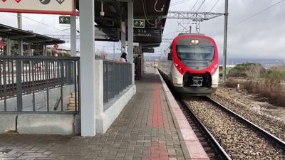 La lluvia inunda la estación de Cercanías de Pinar de Las Rozas y provoca cortes en las líneas C8 y C10