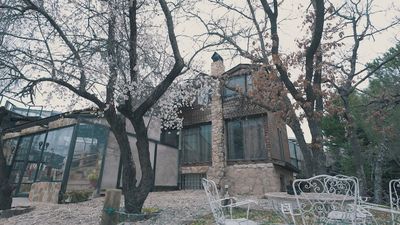 La noche más rural en Lozoya en este alojamiento cuyo uniforme es el albornoz