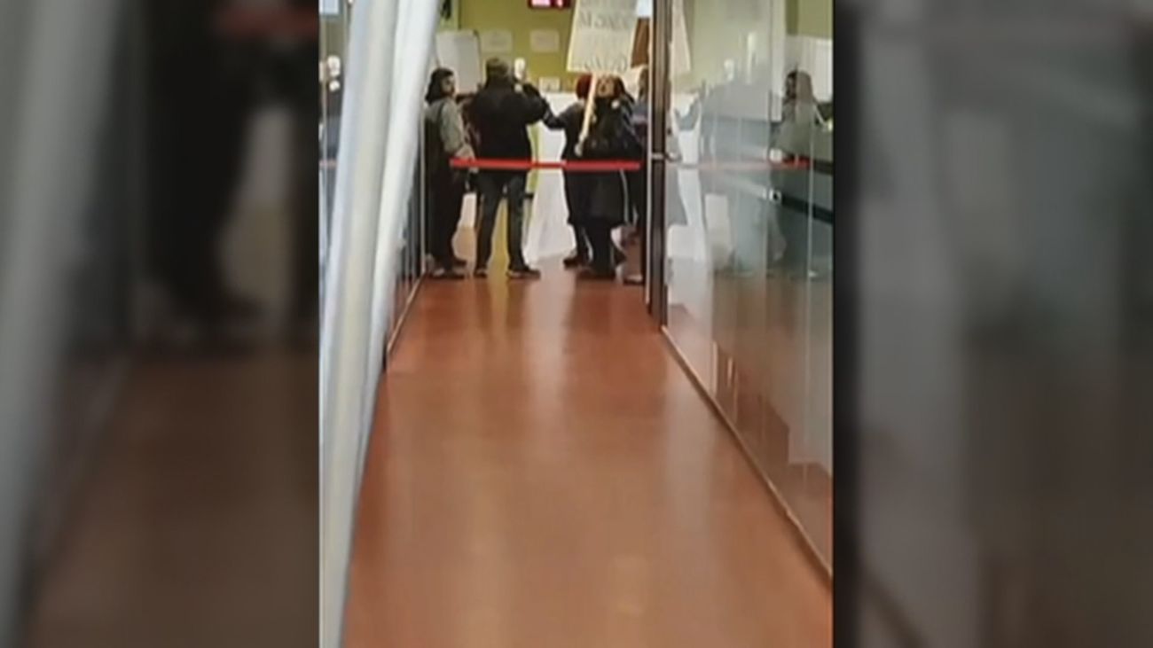 Okupas de Galapagar exigen su empadronamiento y tiene que intervenir la Guardia Civil