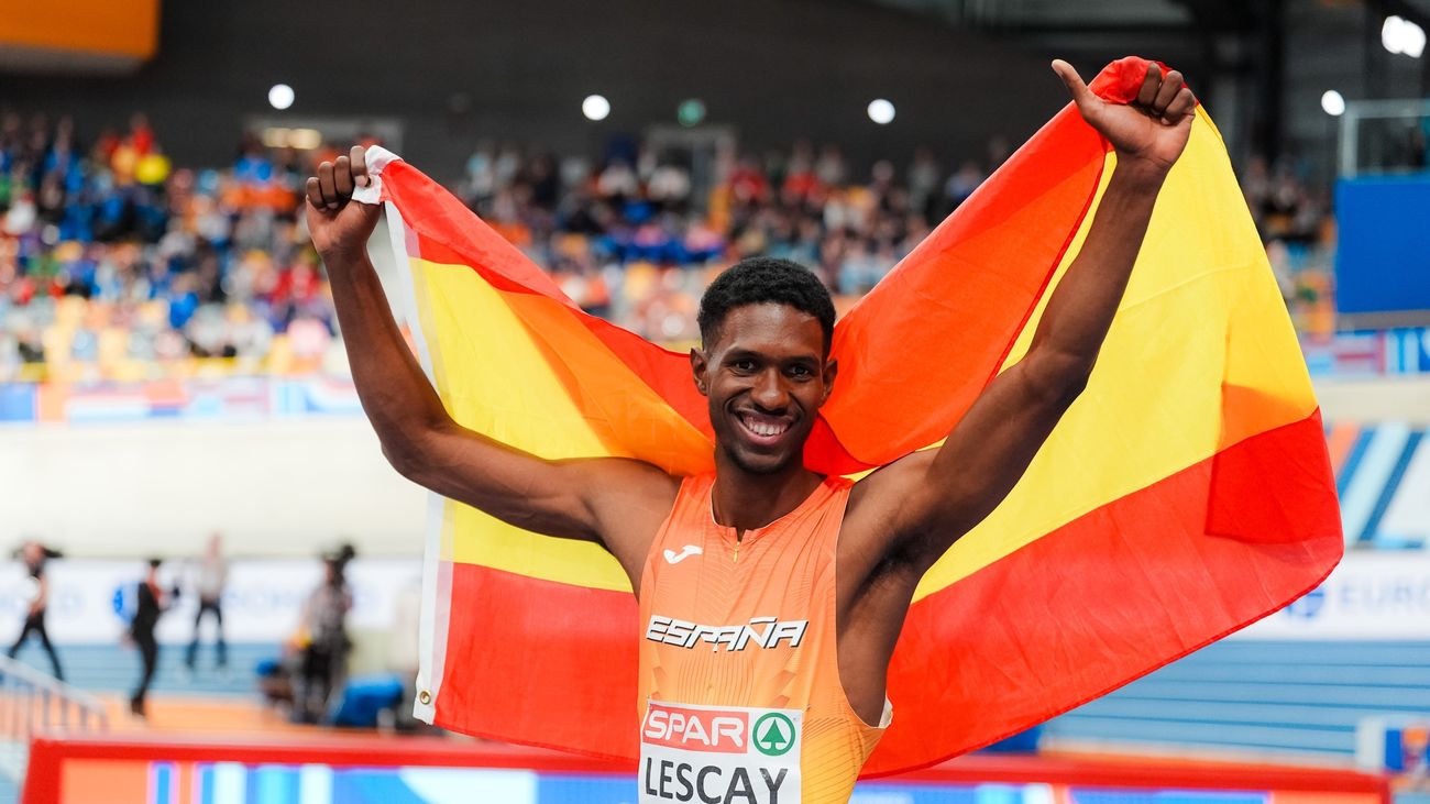 Lester Lescay, medalla de bronce en salto de longitud