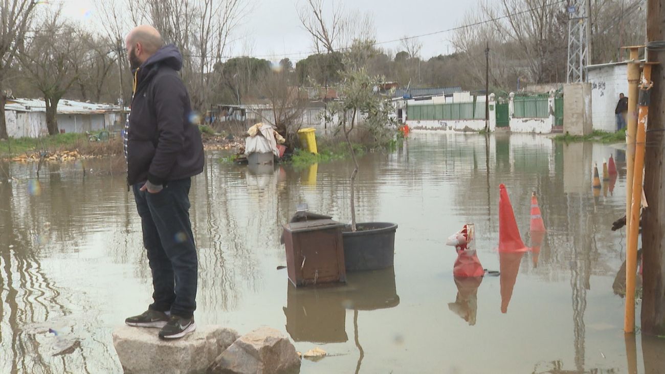 Más de 240 desalojados por la inundación del poblado de Las Sabinas, en Móstoles