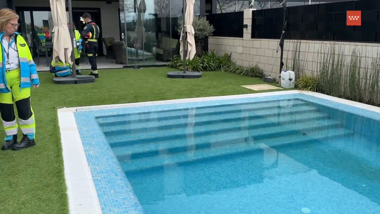 Muere un hombre ahogado en Boadilla del Monte tras un accidente doméstico en su piscina