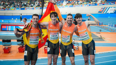 El relevo español masculino, plata en el 4x400 metros