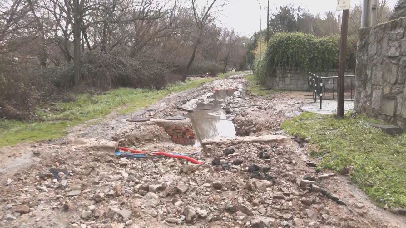 El susto de los vecinos de Galapagar por el desbordamiento del río Guadarrama: "El agua entraba por cualquier rendija"