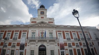 Madrid estrena un documental sobre la Real Casa de Correos, "historia viva de España"