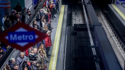 Madrid activa el mayor refuerzo de transporte público por el Black Friday y la Navidad