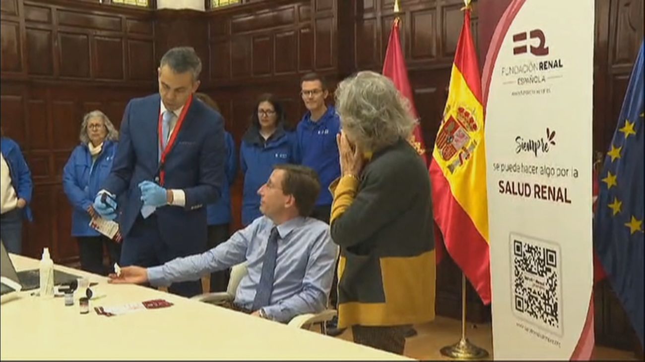 Almeida anima a los madrileños a hacerse pruebas por el Día del Riñón