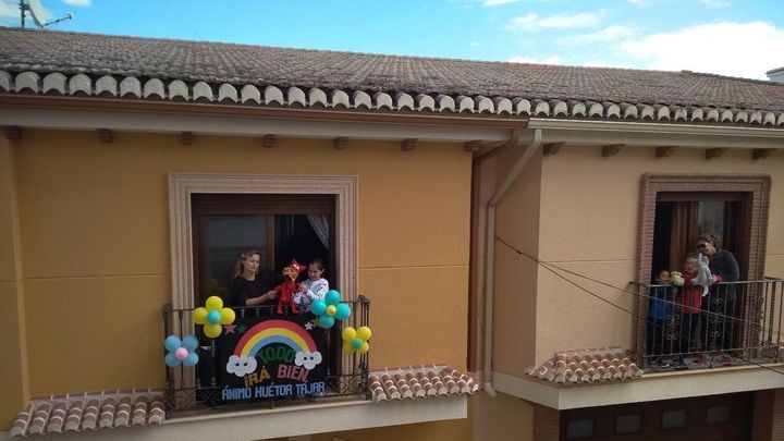 Un 2020 lleno de imágenes: el Zendal, los balcones, las clases online, el confinamiento...