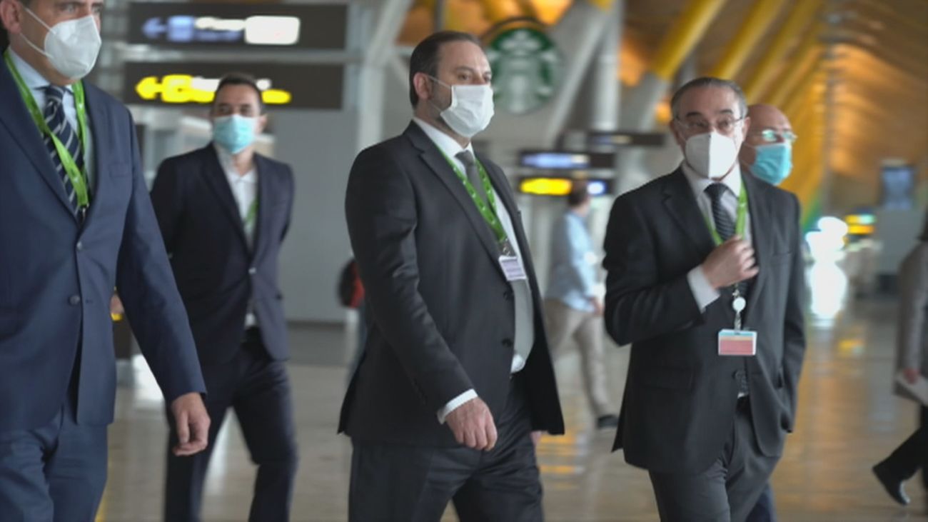 Las sombras en la gestión de la pandemia: corrupción, comité de expertos, mascarillas...