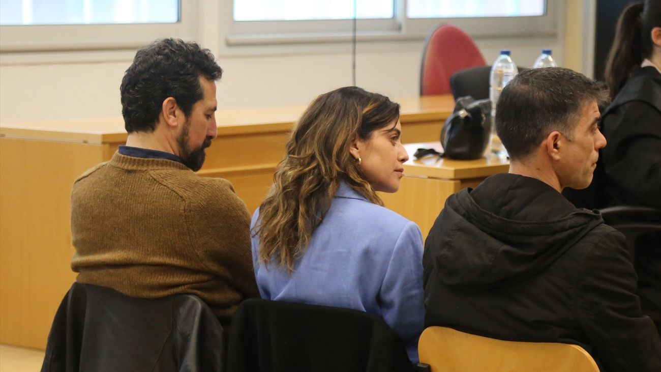 Arranca en Sevilla el juicio contra la actriz María León y otras dos personas