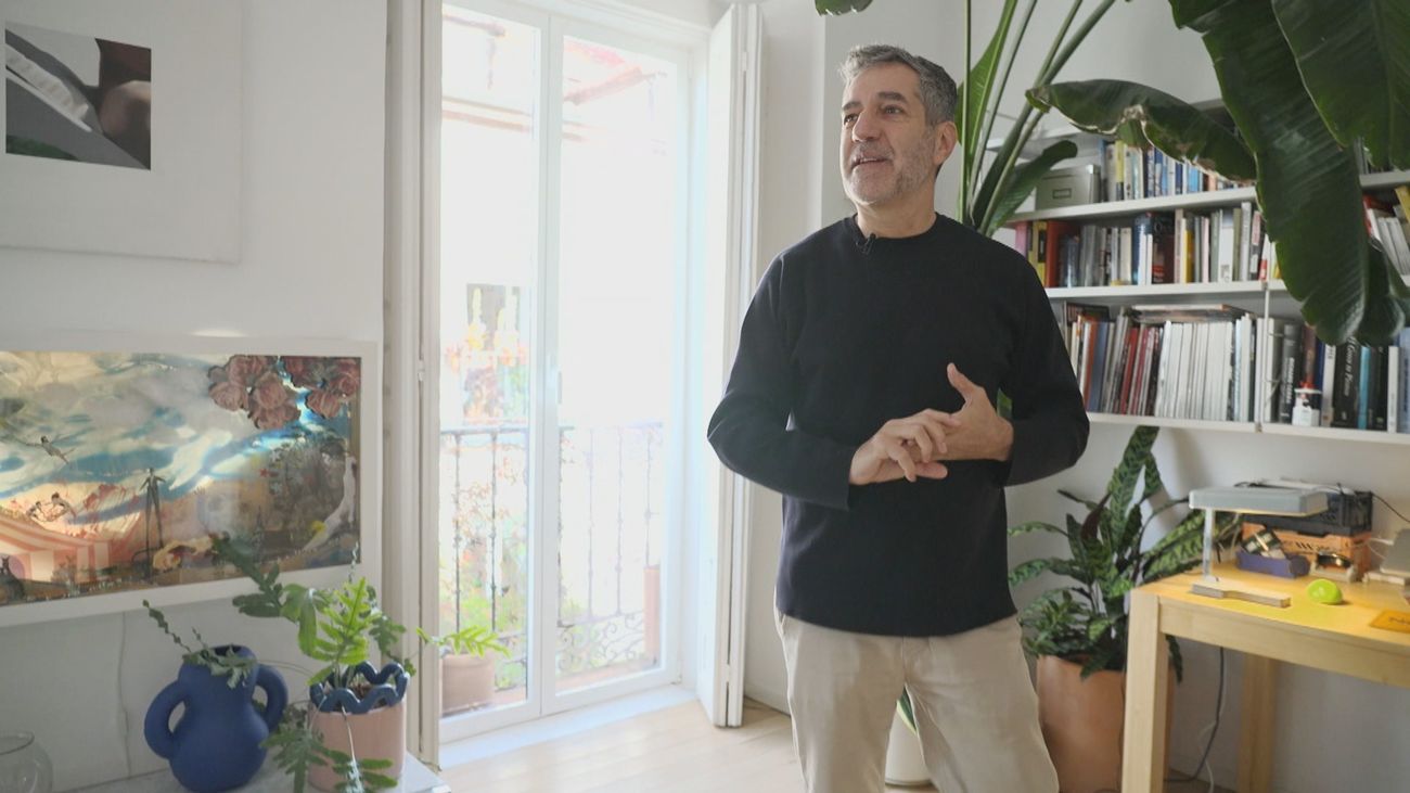 Carlos de Vega nos muestra su casa de diseño ‘low cost’ en Malasaña
