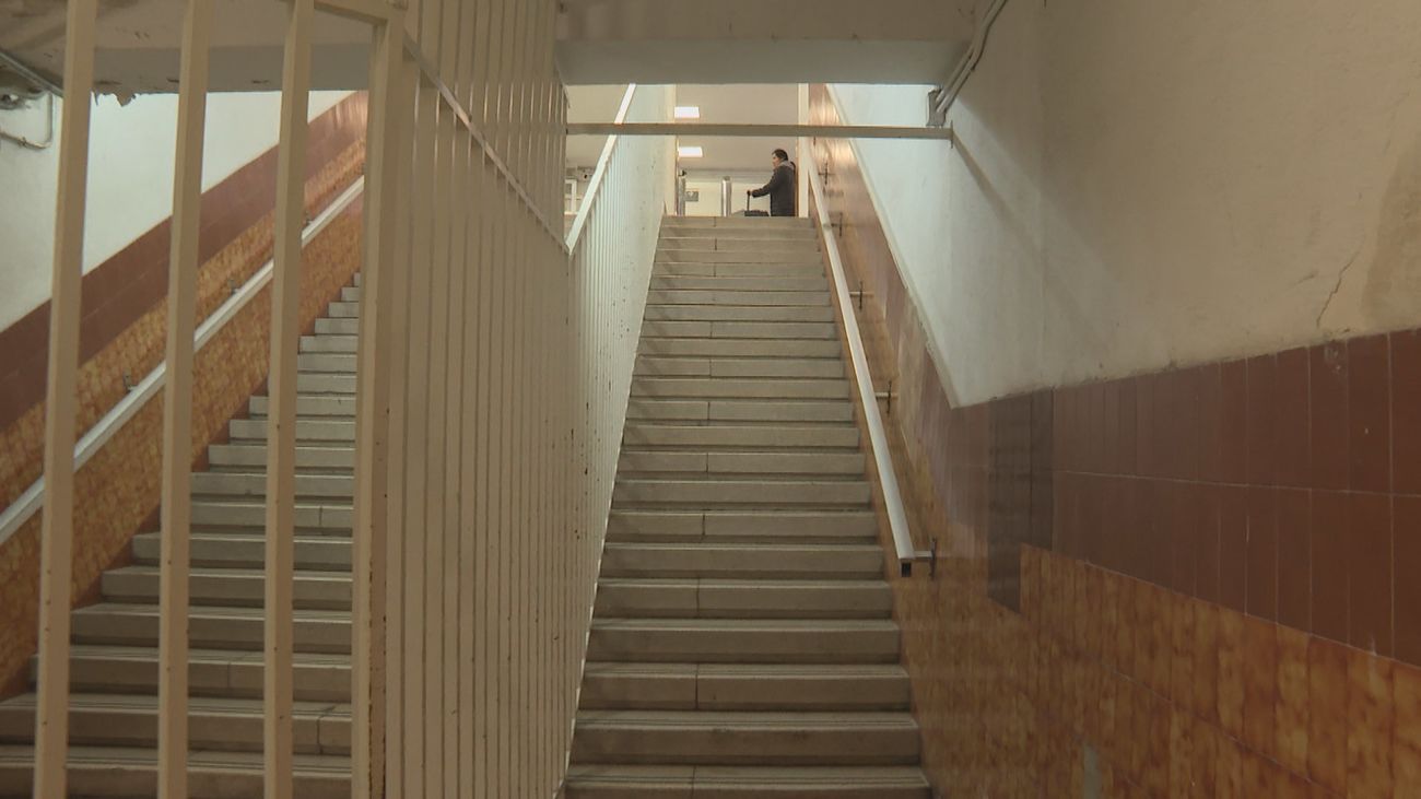 Móstoles clama contra el abandono de Cercanías: El Soto, una trampa para  personas con movilidad reducida