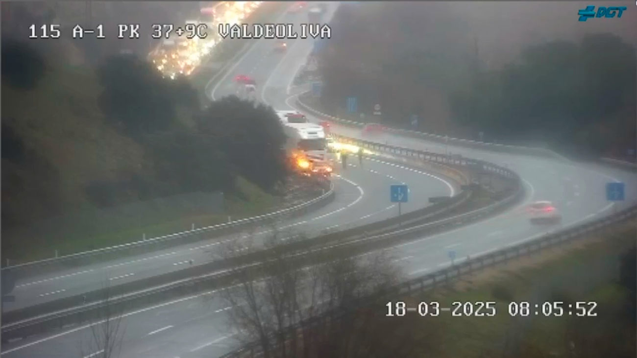 Dos accidentes en la A-1 en sentido Madrid provocan kilómetros de retenciones en la hora punta