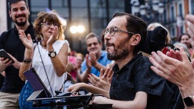 Una jueza abre juicio oral contra Echenique por un tuit en el que sugería "deportar sacerdotes" por pederastia