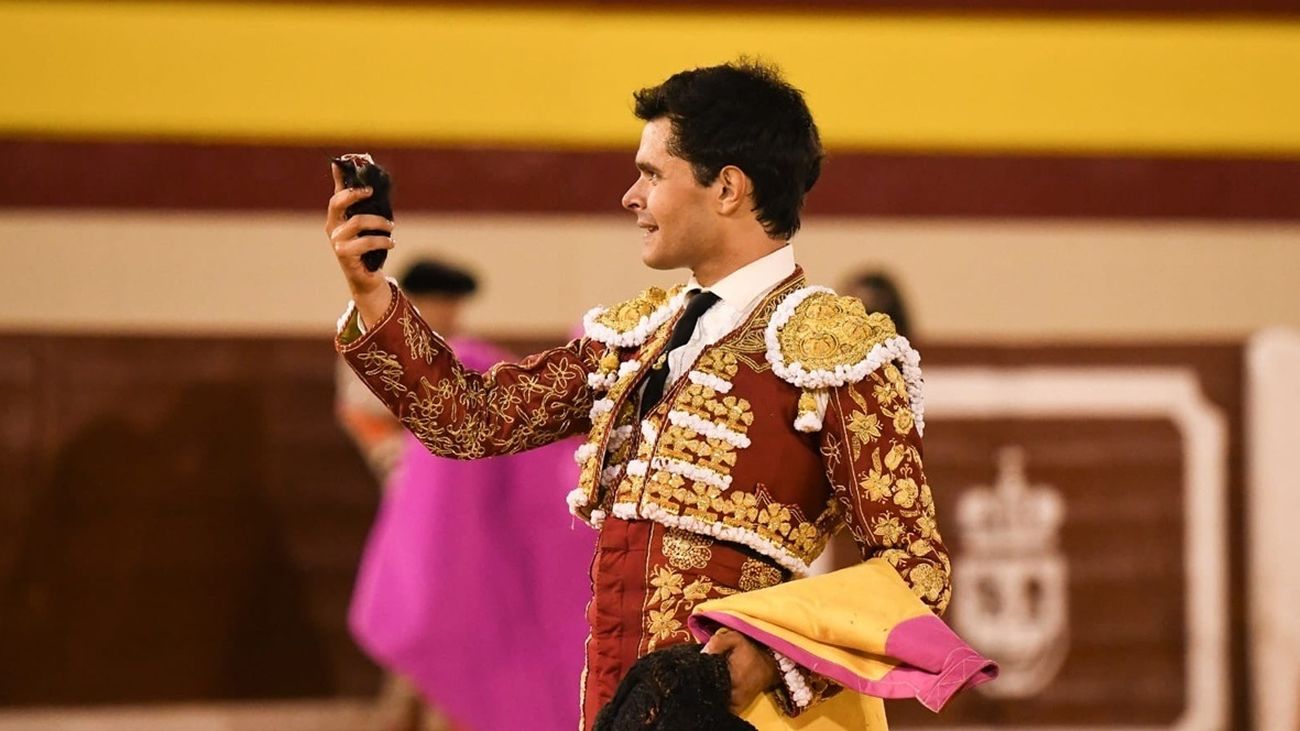 Juanito y Jorge Molina cortan una oreja en el primer festejo de la Copa Chenel en Valdilecha