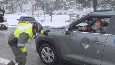 Cadenas obligatorias en el puerto de Cotos por nieve y hielo