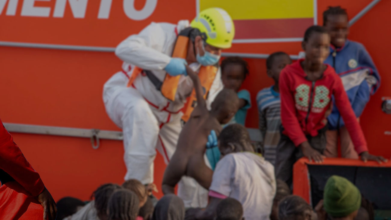 La contradicción del Gobierno en el BOE sobre el reparto de los menores inmigrantes