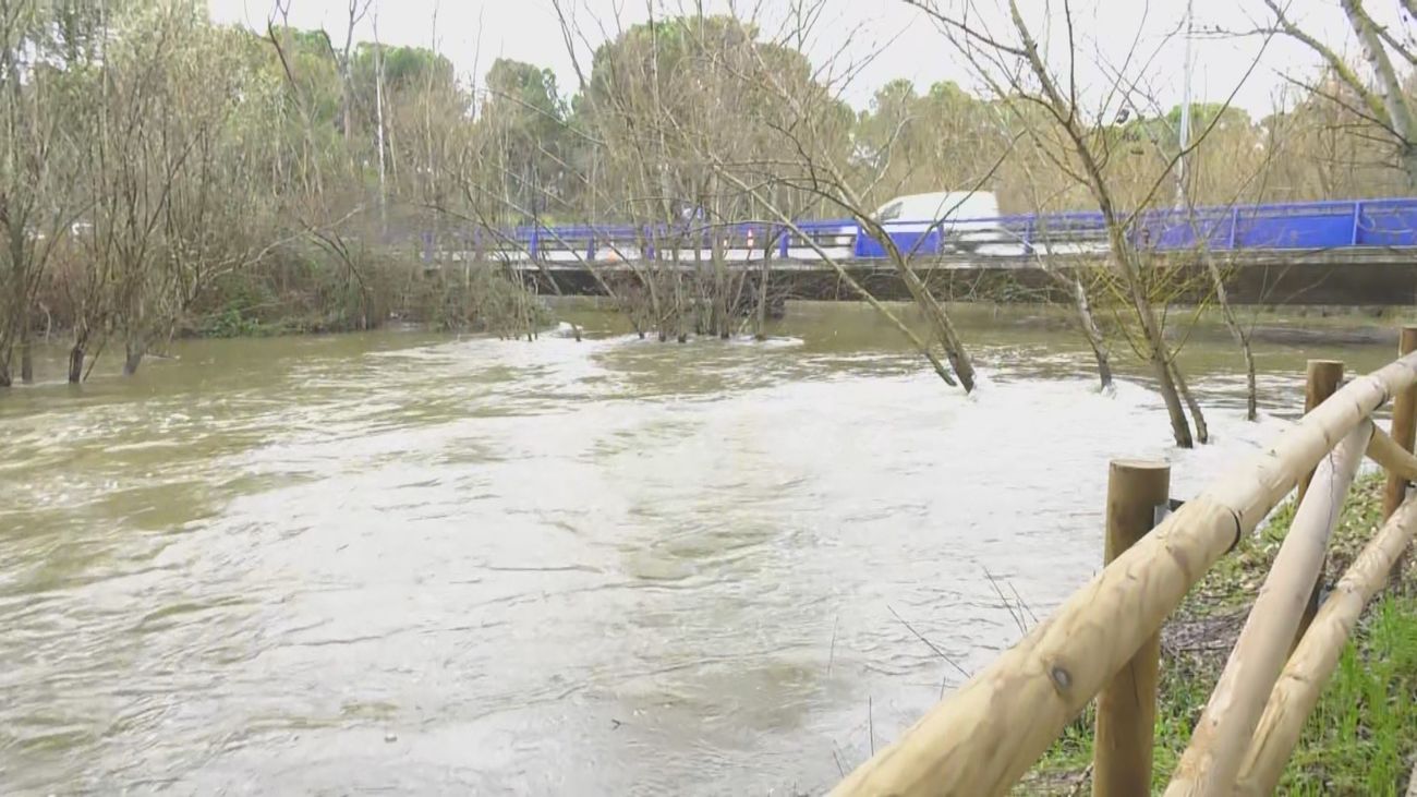 La crecida del Manzanares podría provocar un nuevo corte en el ramal de la M-30 con M-40