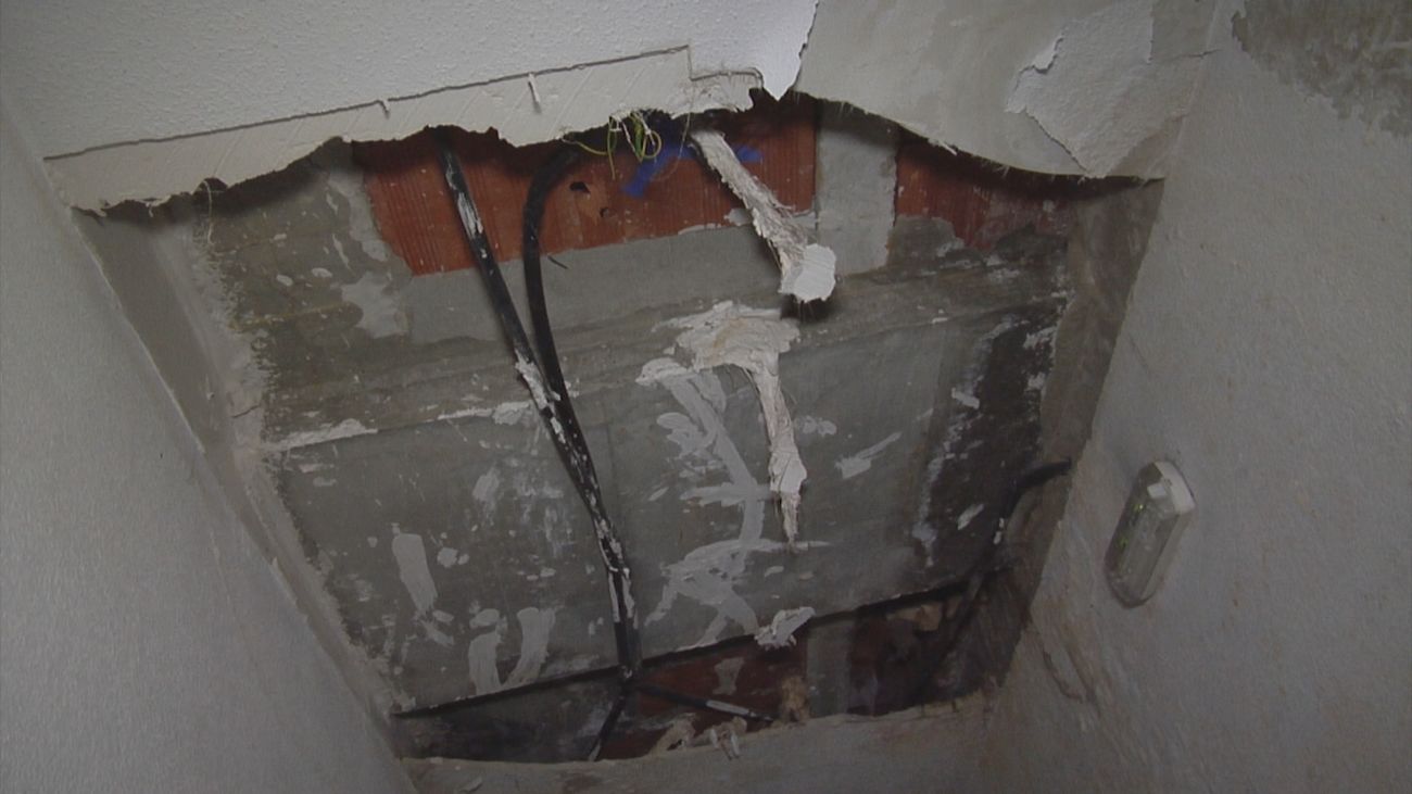 Atrapados en un mar de filtraciones y humedades en Ciempozuelos