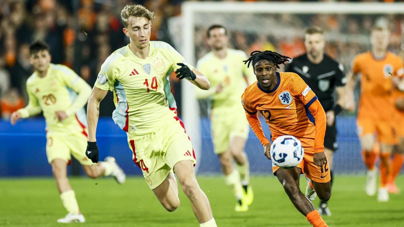 España, obligada a una victoria ante Holanda que no logra desde Sudáfrica 2010