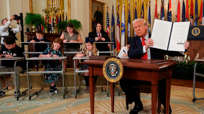 Trump desmantela casi por completo el Departamento de Educación estadounidense