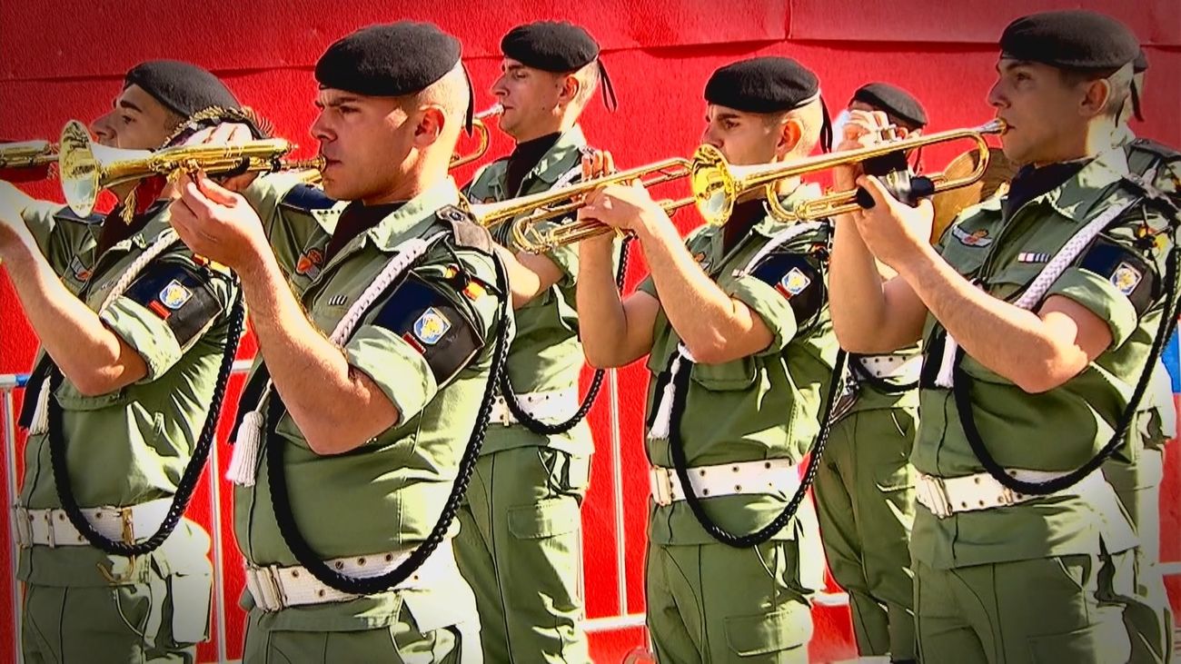 El Gobierno prohíbe por primera vez la parada militar del 2 de Mayo y reaviva la polémica