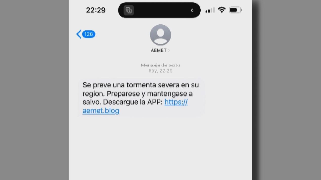 'Lluvia' de falsos SMS de la Aemet a costa de las borrascas: es una estafa
