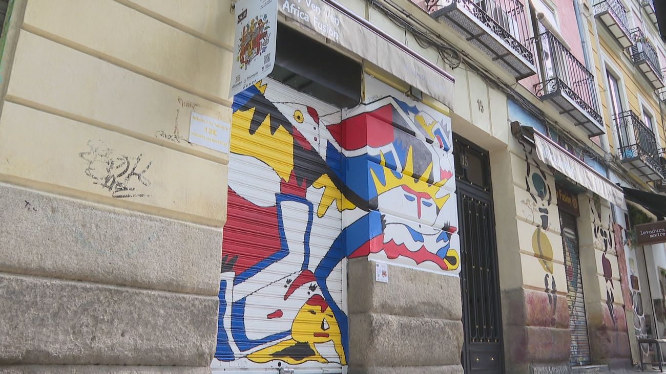 Más de 50 artistas dan color a las calles de Lavapiés en la 12ª edición de 'CALLE'