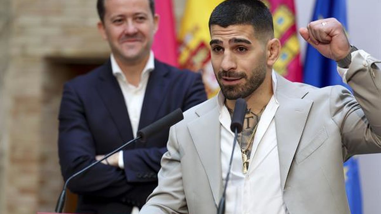 Topuria ya no es 'El matador', ahora es... 'La leyenda'