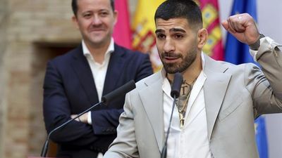 Topuria ya no es 'El matador', ahora es... 'La leyenda'