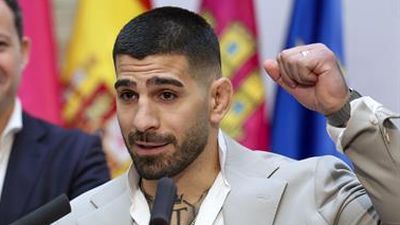 Topuria gana la primera batalla judicial contra su exmujer