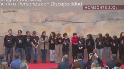 El plan de Madrid para ayudar a las personas con discapacidad: menos trámites, más aulas y más accesibilidad